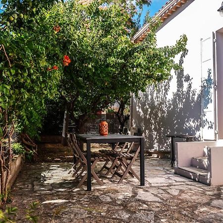 Le Galli En Plein Coeur De Sanary Exterior foto